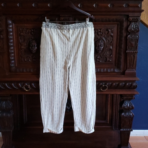 🧜‍♀️HOST PICK!🧜‍ANTHRO 3 DOTS CUTEST PANTS EVER! - Picture 7 of 8